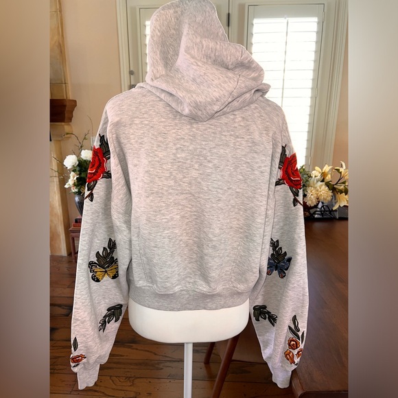 Wrstohvr Worst Behavior cropped hoodie Sz S  butterfly Embroidered sleeves - Picture 4 of 7